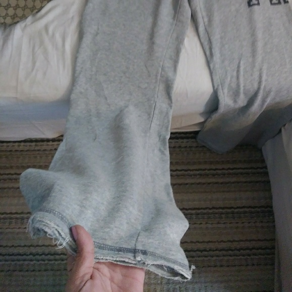 PINK Victoria Secret  LOVE sweatpants EUC. - Picture 2 of 8